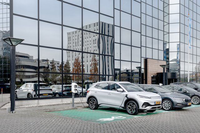 Elektrische auto leasen zakelijk