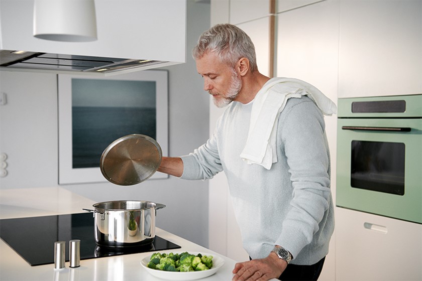 Wanneer van het gas af | Man aan het koken