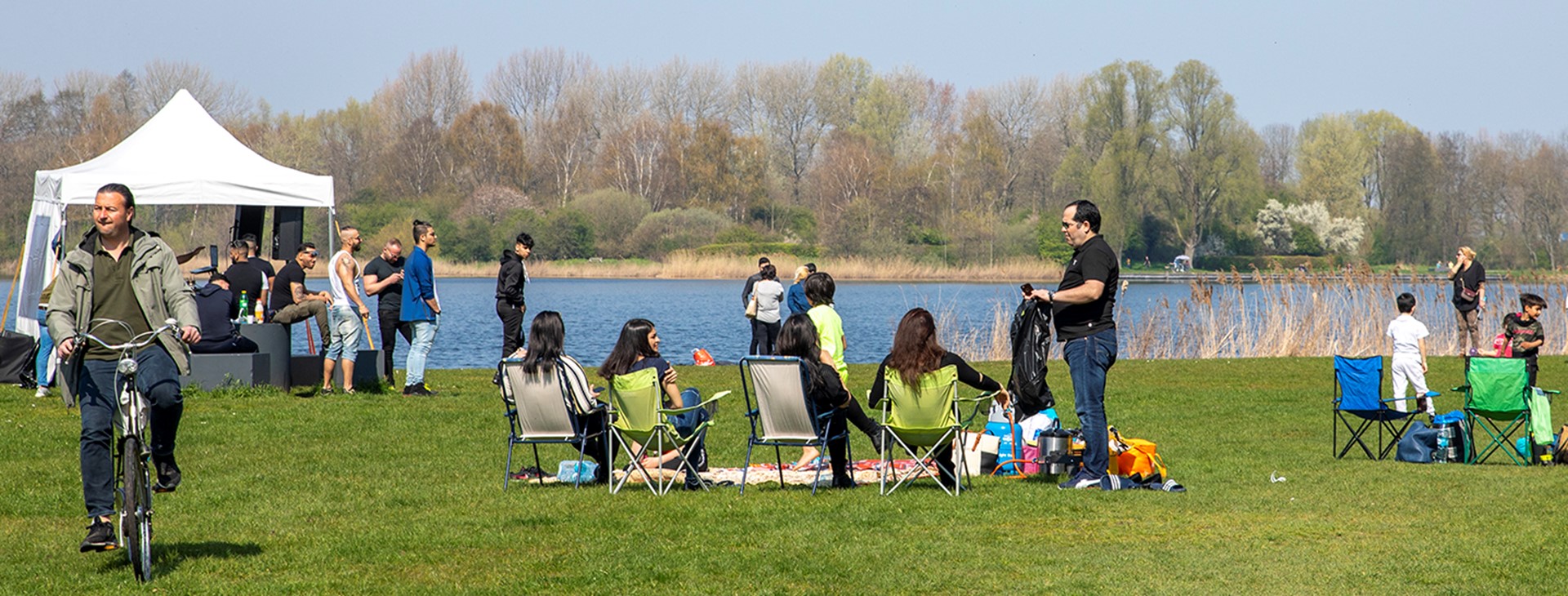 Mensen aan het genieten bij Ouderkerkerplas | Vattenfall over schoner water én minder CO2 door koudewinning