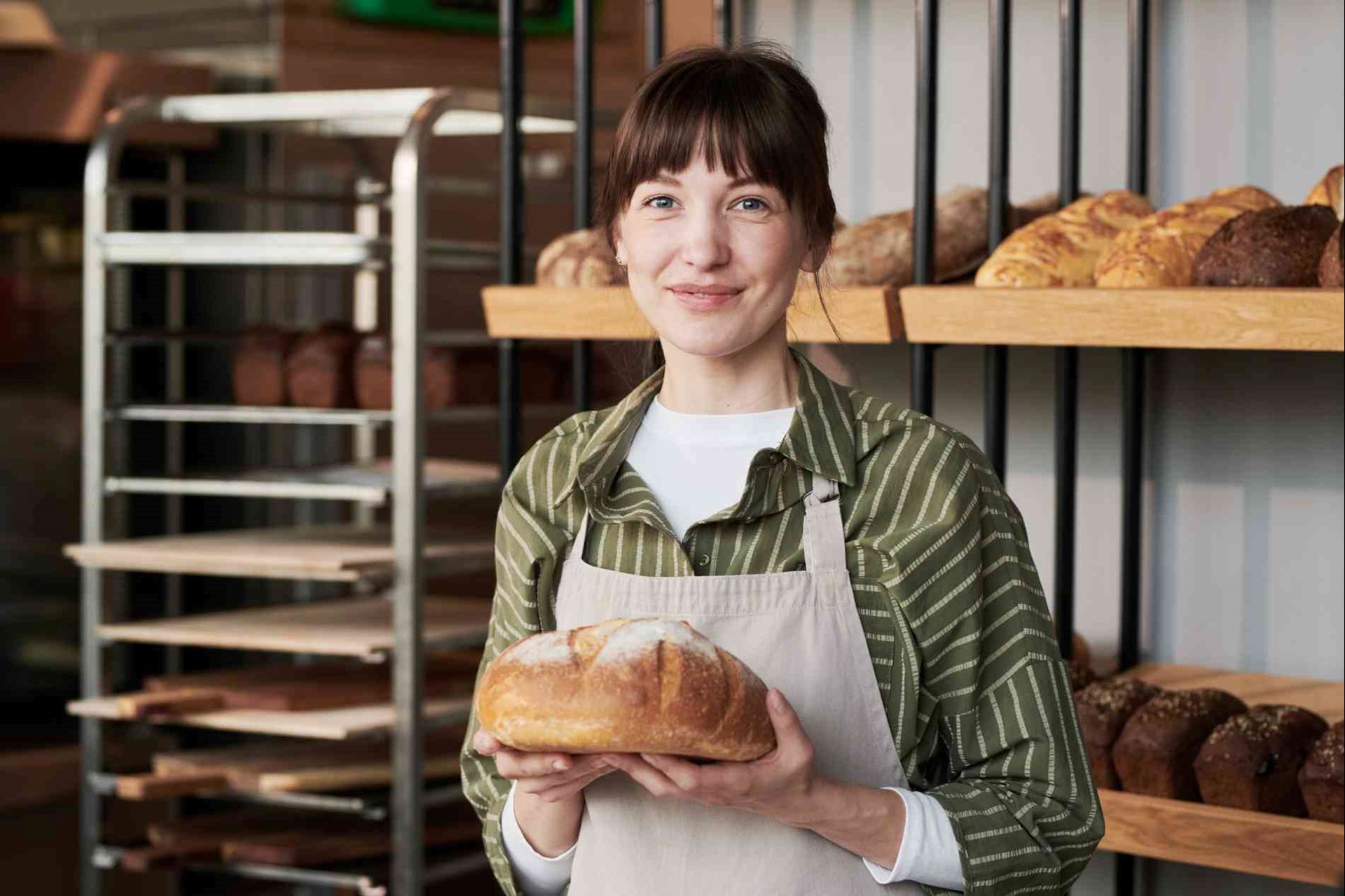 Vrouw in bakkerij | Vattenfall helder